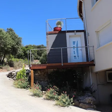 50 M2 Avec Parking Gratuit Sur Place