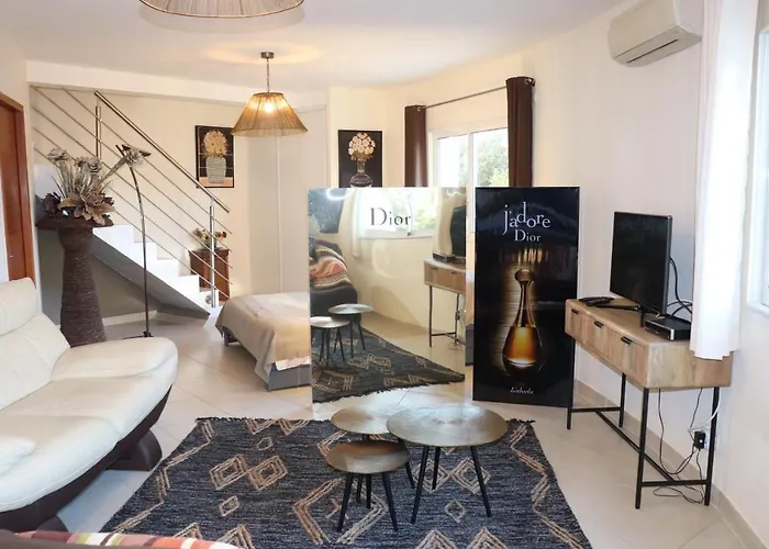 50 M2 Avec Parking Gratuit Sur Place Apartamento *